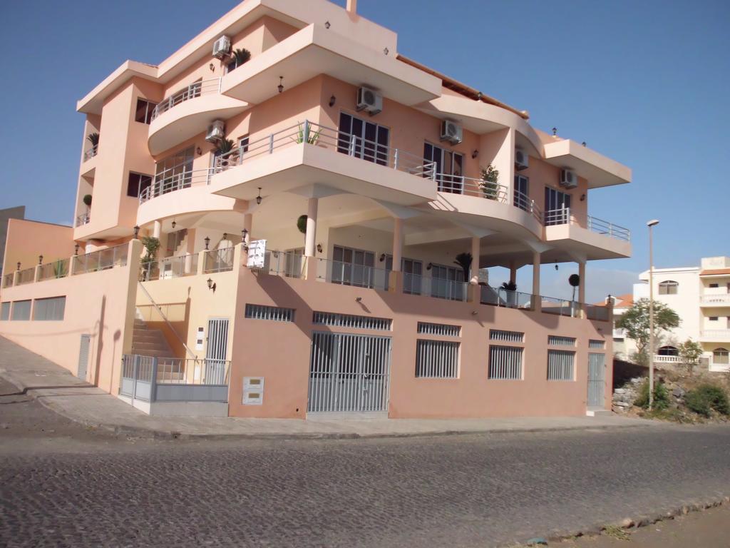 Restaurante Residencial Nova Cidade Hotel Porto Novo  Exterior photo